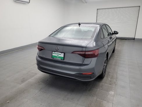 Used 2023 Volkswagen Jetta Sport image 7