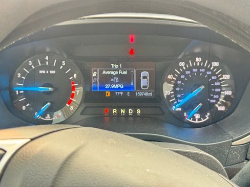 Used 2014 Ford Fusion SE FWD image 9