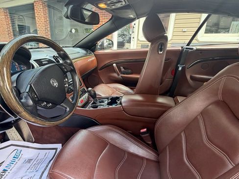 Used 2012 Maserati GranTurismo Sport RWD image 10