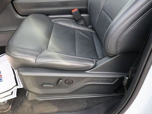 Used 2025 Ford Expedition Platinum image 44