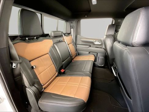 Certified 2024 Chevrolet Silverado 1500 High Country w/ Technology Package AWD/4WD image 21