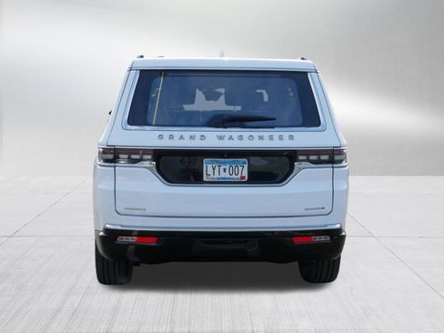 Used 2023 Jeep Grand Wagoneer Series III AWD/4WD image 6