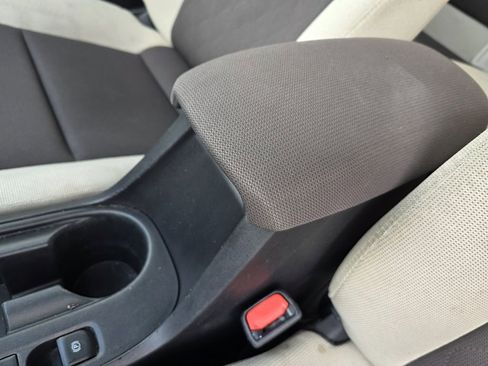 Used 2025 Toyota Corolla LE image 21