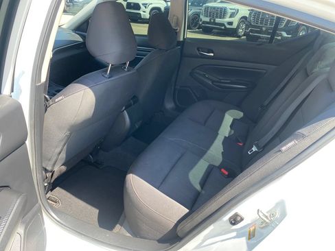 Used 2022 Nissan Altima 2.5 S FWD image 12