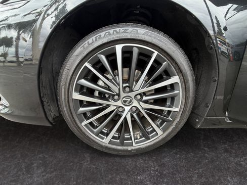 Used 2024 Lexus ES 300h w/ Premium Package FWD image 14