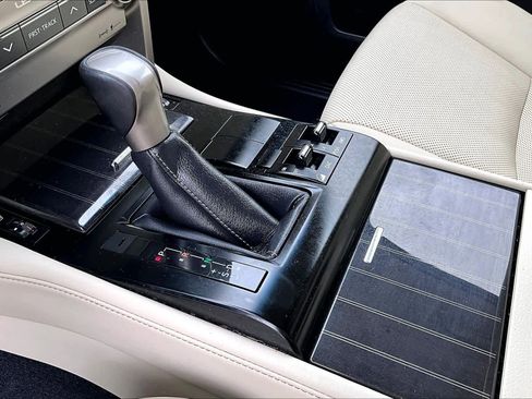 Used 2020 Lexus GX 460 Premium w/ Premium Package AWD/4WD image 15