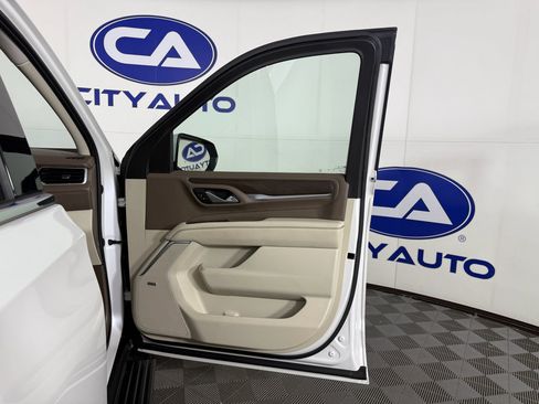 Used 2021 GMC Yukon XL Denali w/ Denali Ultimate Package image 13