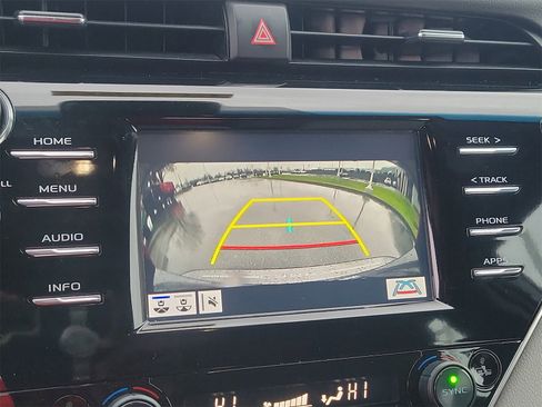 Certified 2018 Toyota Camry XLE image 27
