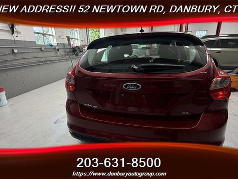 Used 2014 Ford Focus SE w/ SE Winter Package FWD image 4