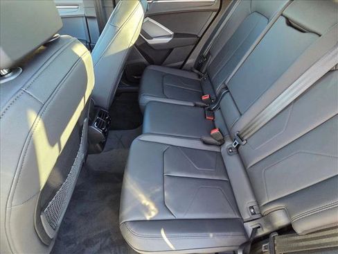 New 2025 Audi Q3 2.0T Premium image 15