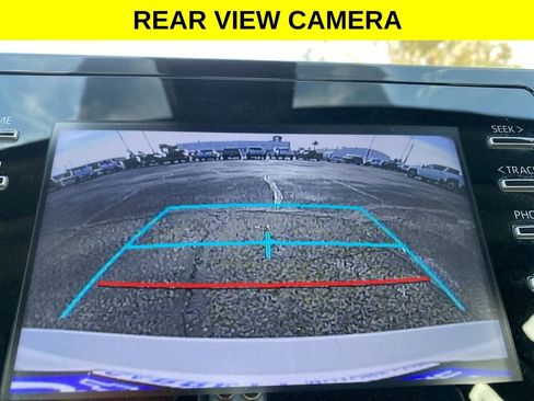 Used 2023 Toyota Camry SE FWD image 8