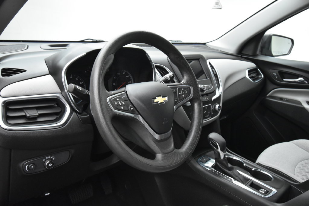 Used 2023 Chevrolet Equinox LS w/ Driver Confidence II Package AWD/4WD image 12