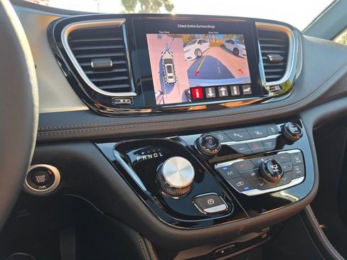 New 2026 Chrysler Pacifica Pinnacle w/ Trailer Tow Group image 22