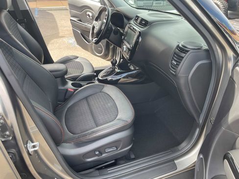 Used 2019 Kia Soul ! w/ Technology Package image 14