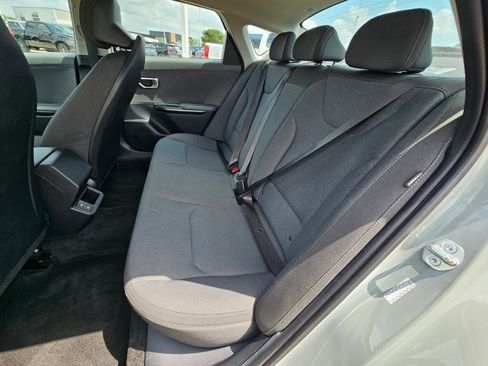 Used 2025 Kia K4 FWD image 28