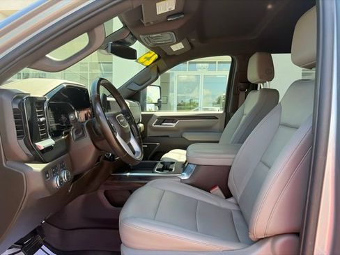 Used 2025 GMC Sierra 2500 SLT w/ SLT Convenience Package AWD/4WD image 5