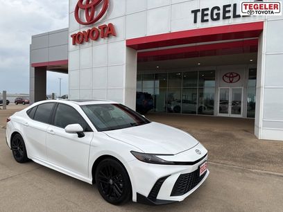 Used 2025 Toyota Camry SE w/ Multimedia Upgrade Package