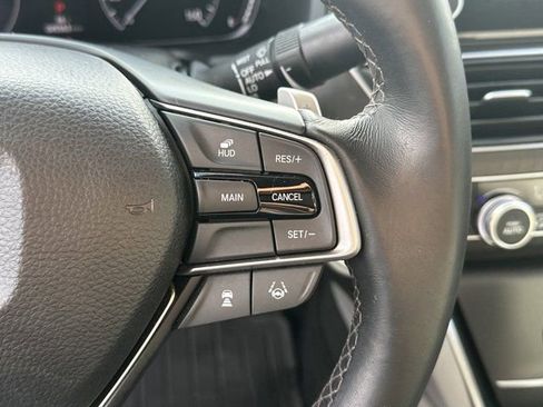 Used 2018 Honda Accord Touring image 27