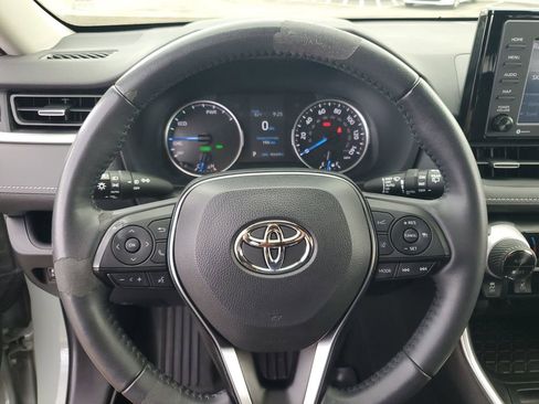 Used 2022 Toyota RAV4 XLE Premium AWD/4WD image 11