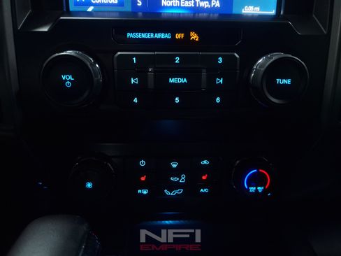 Used 2019 Ford F150 XLT w/ Equipment Group 302A Luxury AWD/4WD image 17