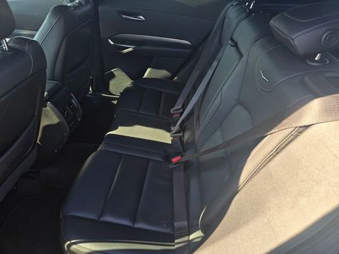 Used 2025 Cadillac XT4 Premium Luxury image 13