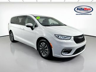 Used 2023 Chrysler Pacifica Touring-L FWD video 1