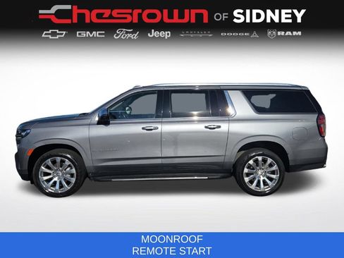 Used 2021 Chevrolet Suburban Premier w/ Premium Package AWD/4WD image 8