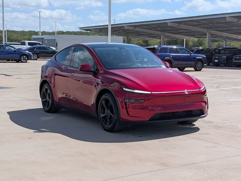 Used 2026 Tesla Model Y Long Range AWD/4WD image 7