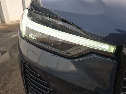 Certified 2025 Volvo XC60 B5 Plus image 13