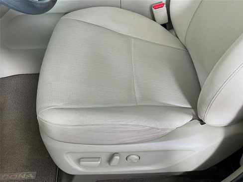 Used 2019 Kia Sedona LX FWD image 21