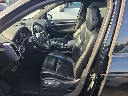 Used 2018 Mercedes-Benz E 400 E 400 w/ Premium 2 Package image 8