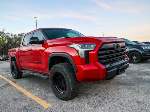 Used 2024 Toyota Tundra Limited image 6