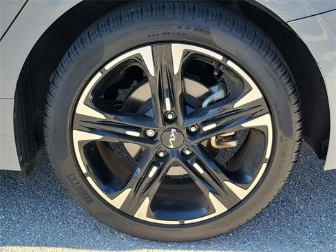 Used 2023 Kia K5 GT-Line w/ GT-Line Premium Package image 4