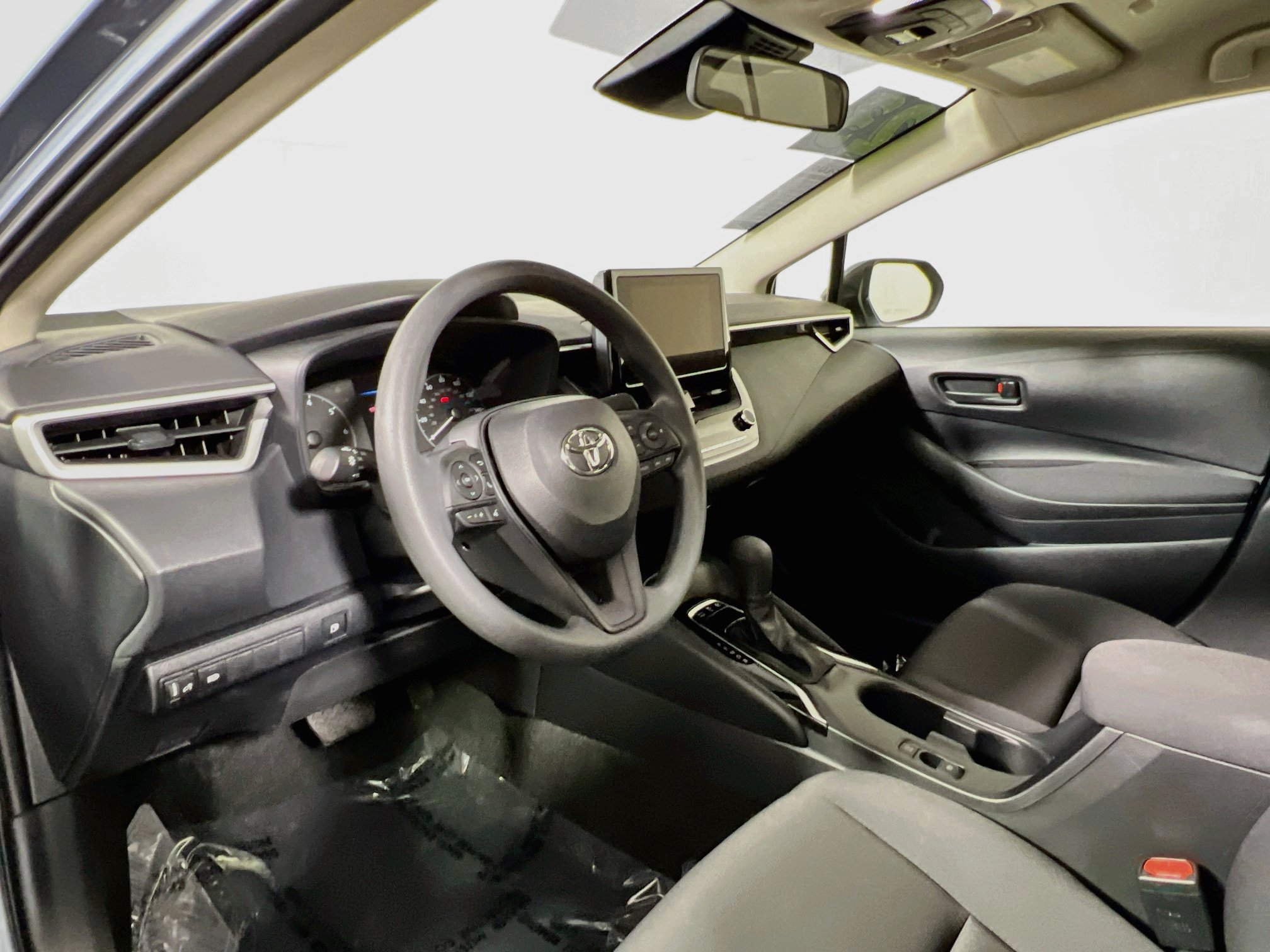 Used 2023 Toyota Corolla LE FWD image 30