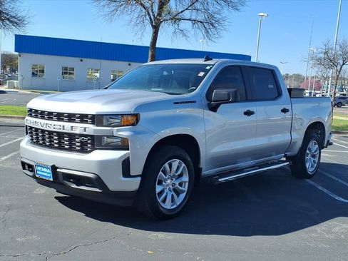 Used 2021 Chevrolet Silverado 1500 Custom w/ LPO, Dark Essentials Package image 4