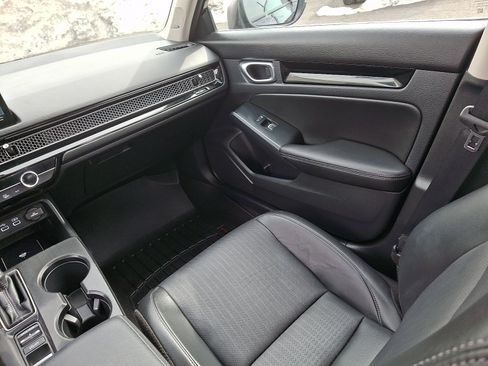 Used 2023 Honda Civic Touring image 12