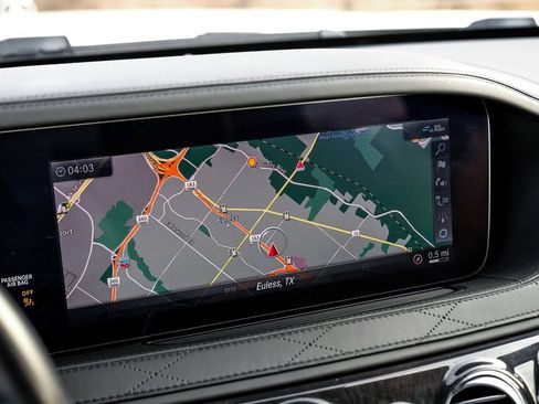 Used 2019 Mercedes-Benz S 560e w/ AMG Line Exterior image 22