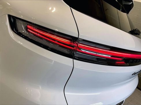 New 2026 Porsche Cayenne GTS AWD/4WD image 25
