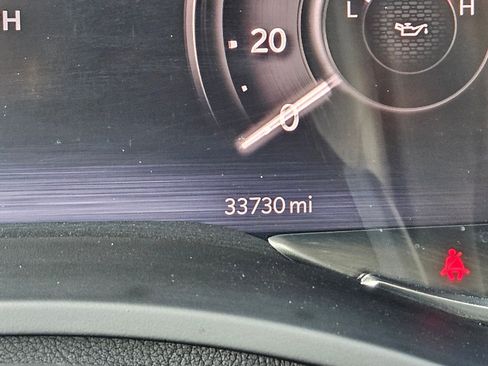 Used 2024 RAM 2500 Laramie w/ Safety Group image 22