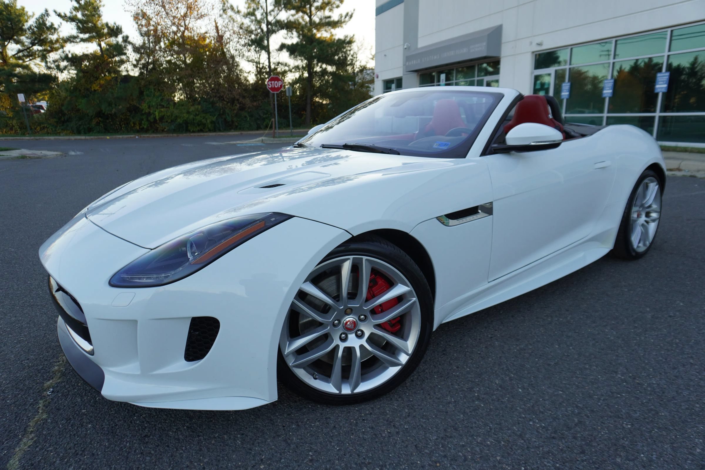 Used 2017 Jaguar F-TYPE R AWD/4WD image 23