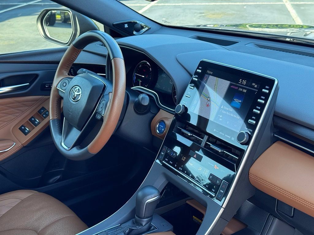 Used 2019 Toyota Avalon Limited w/ Advanced Safety Package FWD image 6