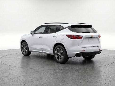 Used 2025 Chevrolet Blazer LT image 6