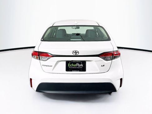 Used 2024 Toyota Corolla LE FWD image 7