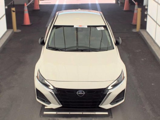 Used 2025 Nissan Altima 2.5 SV FWD image 8