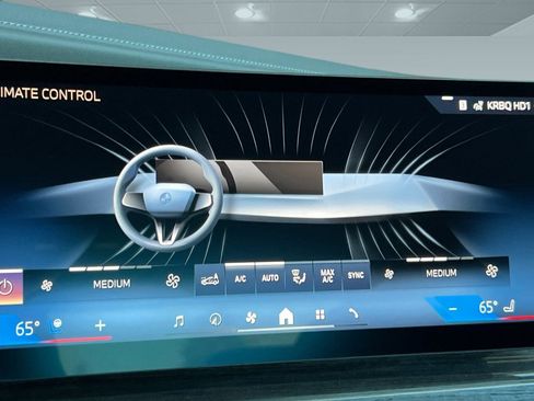 New 2025 BMW 740i image 25