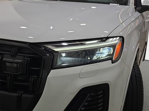 Certified 2025 Audi Q7 2.0T Premium Plus w/ Premium Plus Package image 31