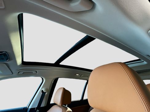 Certified 2022 BMW X7 xDrive40i w/ Premium Package image 23