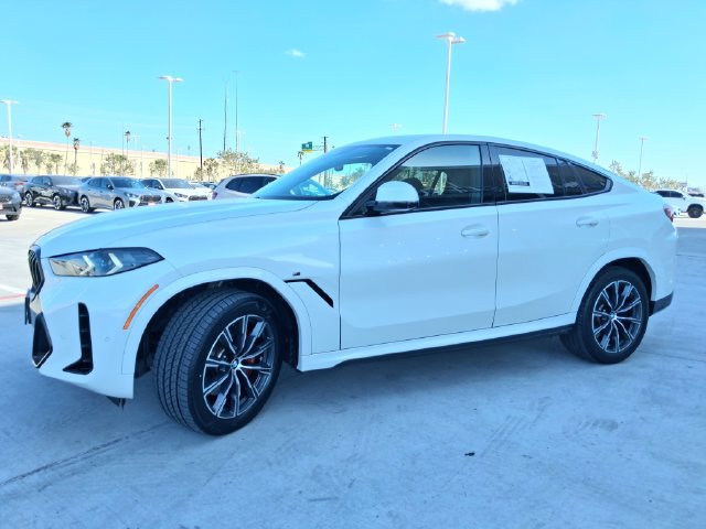 Used 2024 BMW X6 xDrive40i w/ M Sport Professional Package AWD/4WD image 4