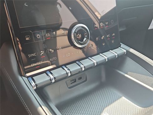 New 2027 GMC Terrain Elevation w/ Elevation Premium Package FWD image 28