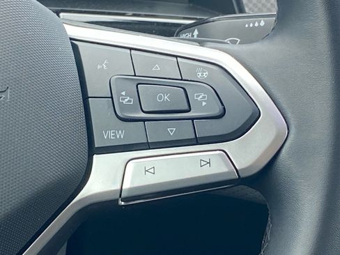 Certified 2025 Volkswagen Atlas Peak Edition SE AWD/4WD image 7